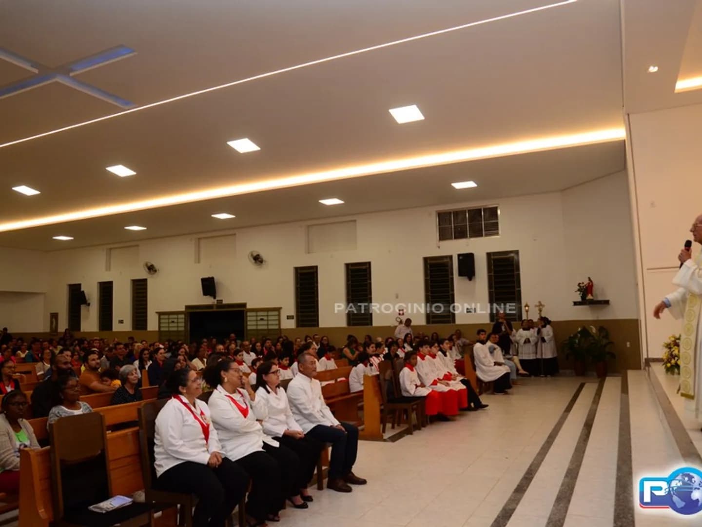 Padre Orlando preside Santa Missa após anos no encerramento da festa em louvor a São João Paulo II e Nossa Senhora da Piedade