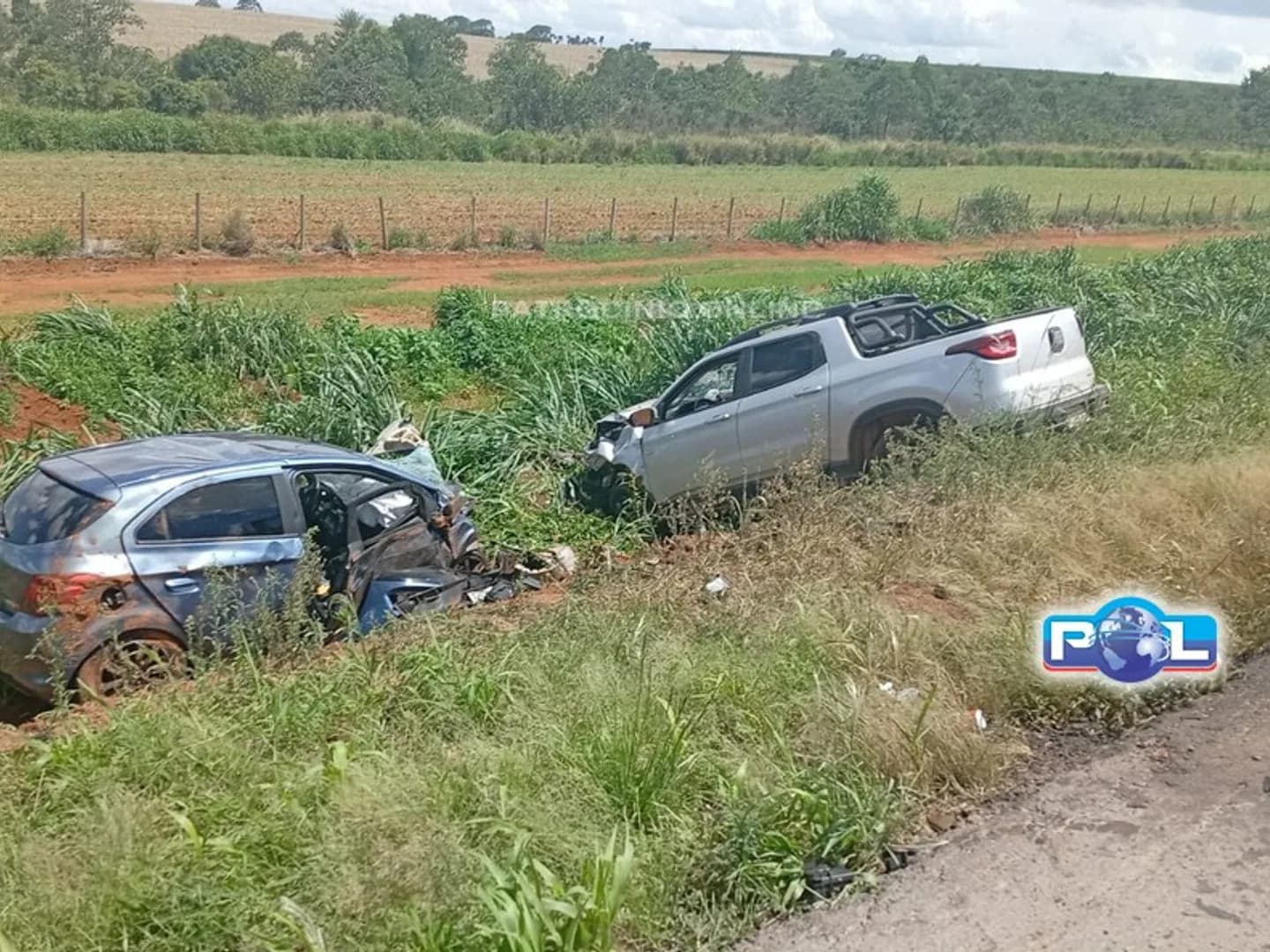 Colisão frontal entre dois veículos deixa feridos na BR-365