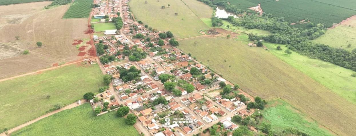 Mutirões de limpeza da Prefeitura chegam aos distritos de Salitre de Minas e Silvano