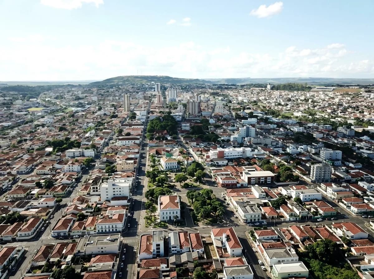 Prefeitura avança com regularização fundiária em quatro bairros de Patrocínio