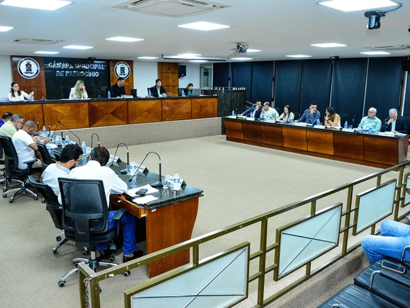 AO VIVO: Vereadores de Patrocínio discutem propostas para o trânsito, a educação e o transporte público na 29ª Reunião Ordinária