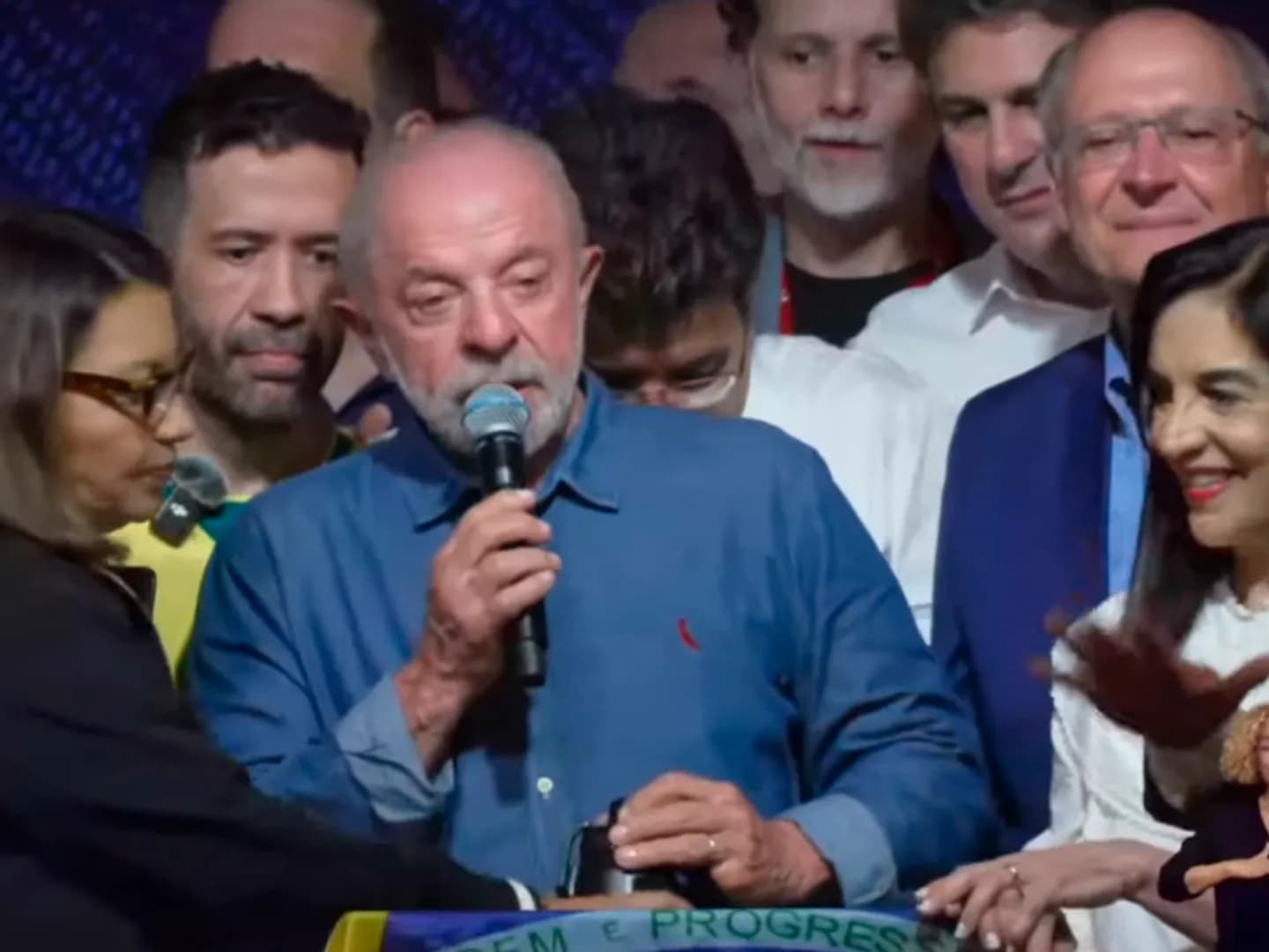 Veja ao vivo a coletiva do presidente reeleito Luís Inácio "Lula" da Silva