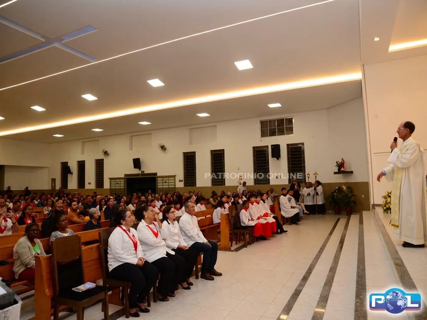 Padre Orlando preside Santa Missa após anos no encerramento da festa em louvor a São João Paulo II e Nossa Senhora da Piedade 