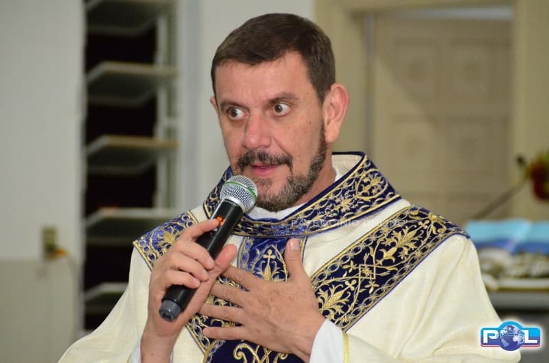 Padre Márcio Ruback apresenta melhora após queda e pode deixar UTI