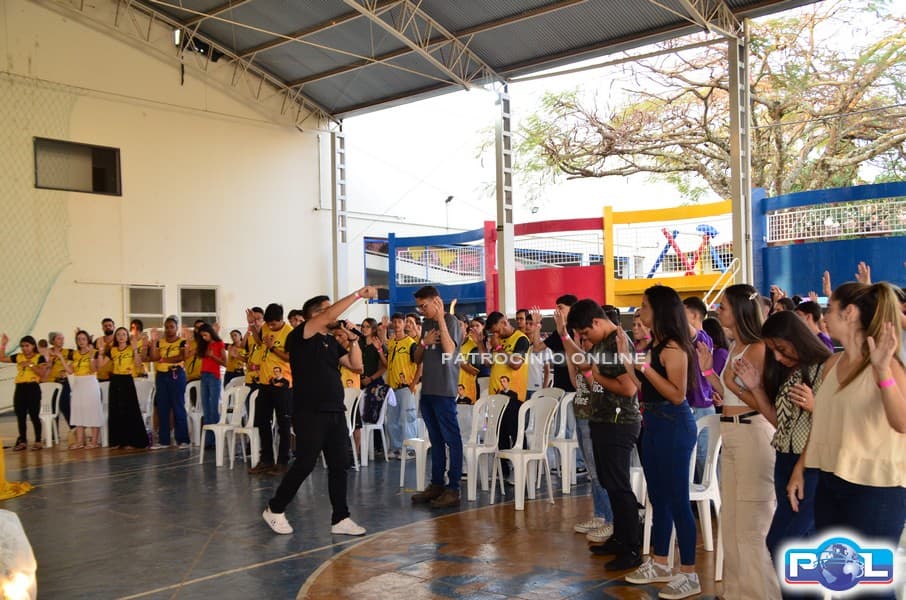 Jovens vivem experiência de fé no evento “Firmamento” no Colégio Berlaar