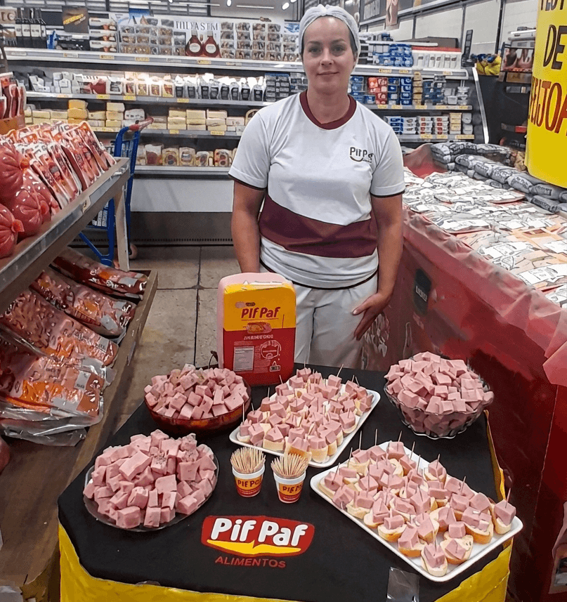 Presença nos pontos de venda aproxima Pif Paf Alimentos dos consumidores