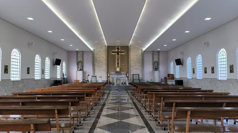 REVEJA: Bispo diocesano preside celebração na nova Igreja Nossa Senhora do Rosário nesta quarta-feira