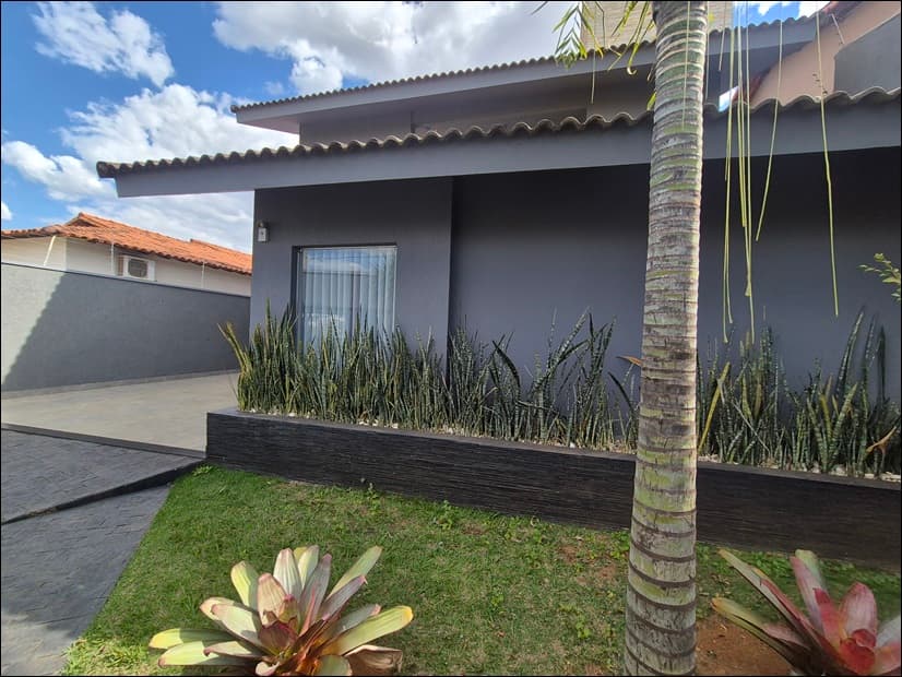 VENDE-SE: Sobrado no Bairro São Lucas!