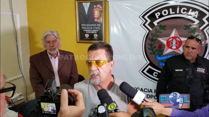 Júlio Elias chega à Patrocínio, é apresentado às autoridades e concede entrevista