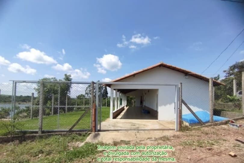Corretores de Imóveis: Vende-se casa completa + lote vizinho no Condomínio Havaí.