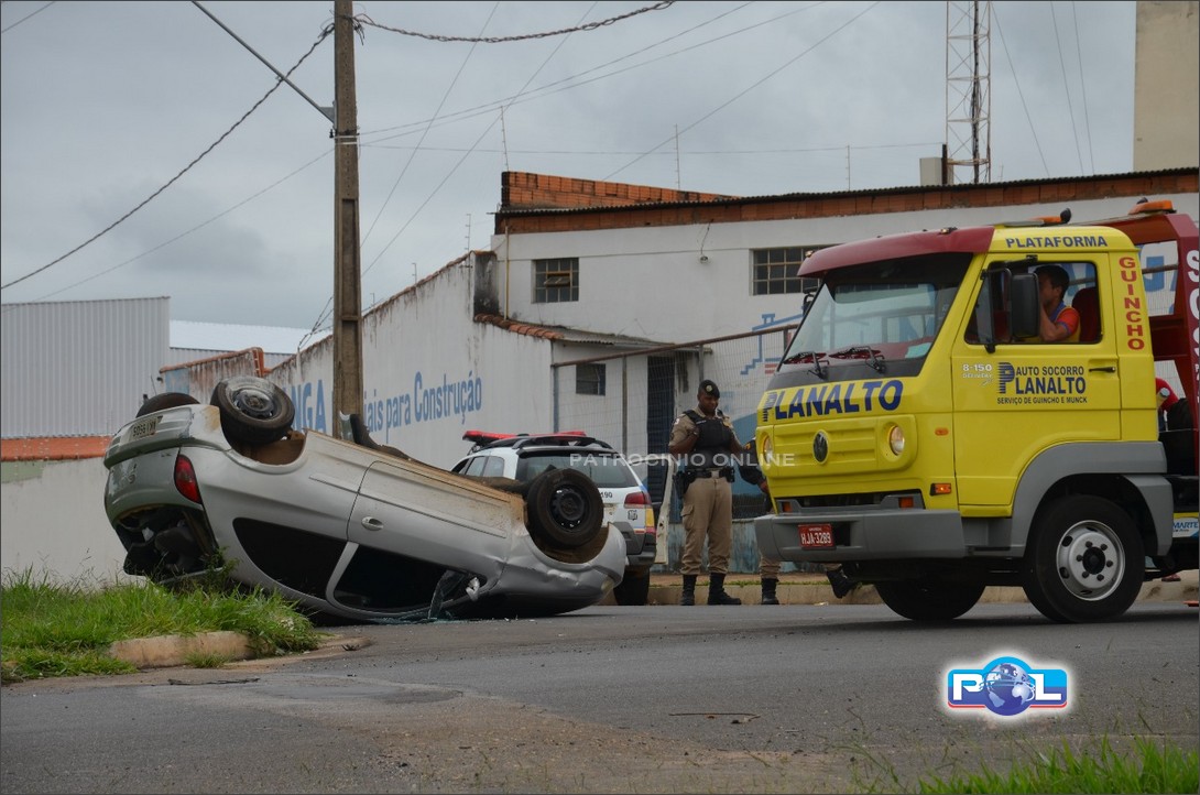 Motorista imprudente causa acidente seguido de capotamento e foge: foto 2