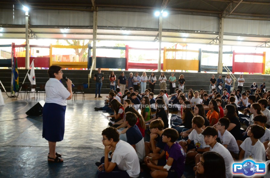Colégio Berlaar Nossa Senhora do Patrocínio recebe ícone peregrino com presença do bispo diocesano e reúne estudantes em momentos de fé e esperança: foto 1