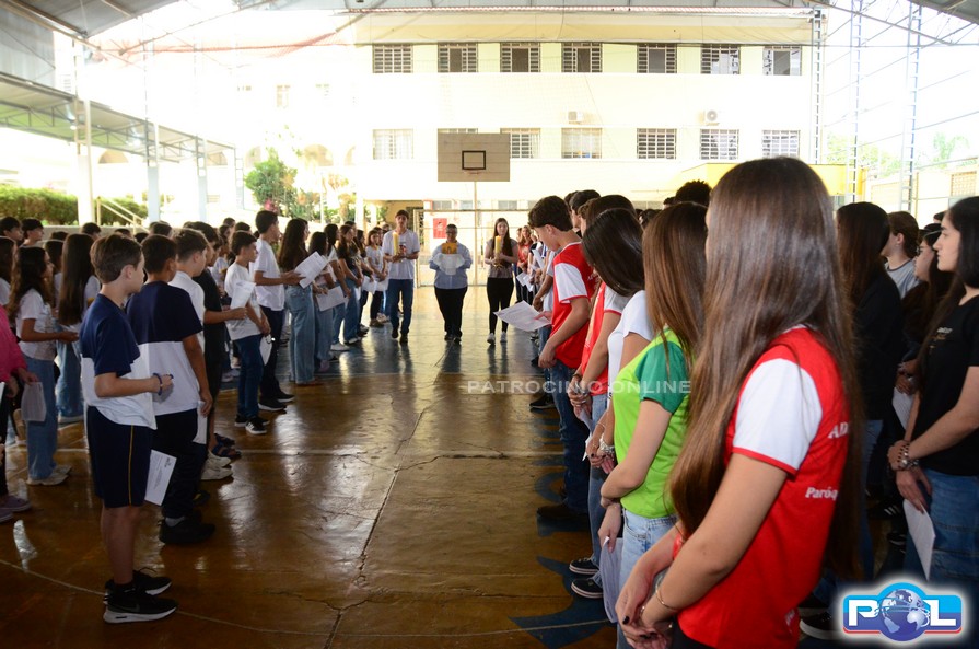 Colégio Berlaar Nossa Senhora do Patrocínio recebe ícone peregrino com presença do bispo diocesano e reúne estudantes em momentos de fé e esperança: foto 3
