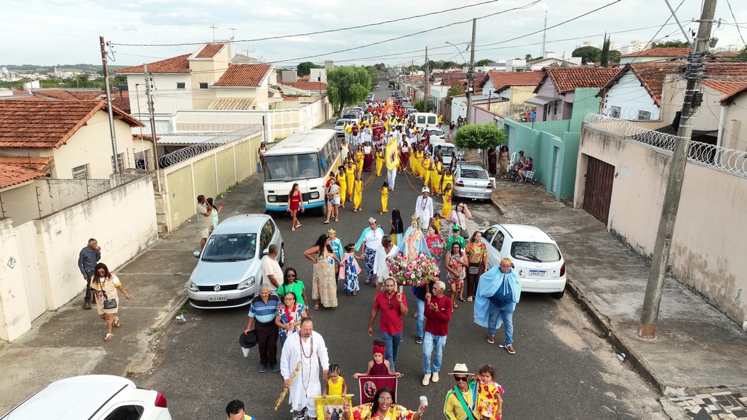 Festa de Nossa Senhora do Rosário é encerrada com participação de fiéis e grupos de Congado no bairro Matinha: foto 5