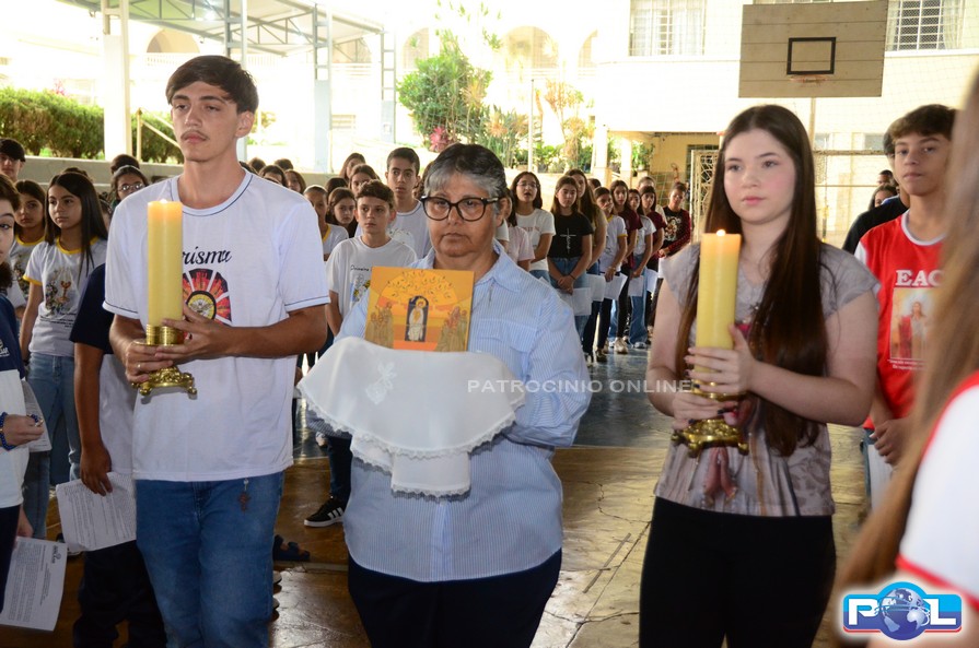 Colégio Berlaar Nossa Senhora do Patrocínio recebe ícone peregrino com presença do bispo diocesano e reúne estudantes em momentos de fé e esperança: foto 5