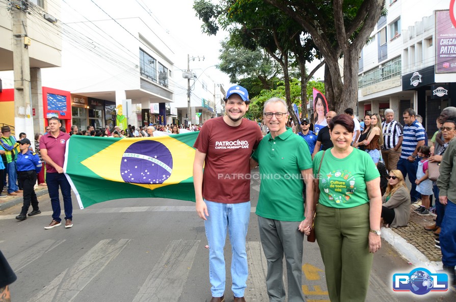 Com o tema “O Brasil de Todos Nós!”, Desfile Cívico reúne milhares de participantes em celebração ao 7 de Setembro em Patrocínio: foto 3