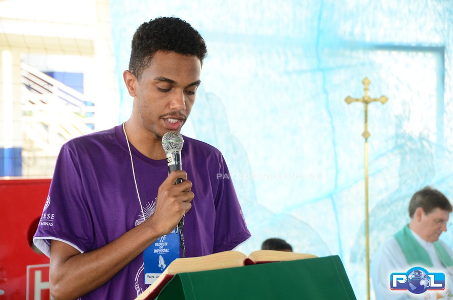 “Carregar a cruz com amor”: EJC Santo Expedito reúne jovens em Missa de Envio marcada por fé, oração e reflexão: foto 5