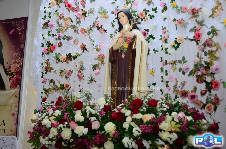 Ponto alto da festa de Santa Terezinha reúne fiéis com Missa e procissão; programação encerra neste domingo: foto 3