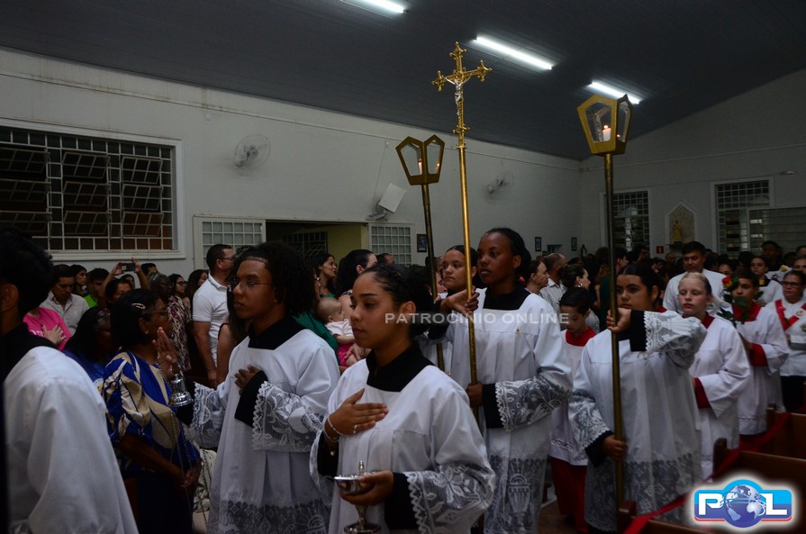 Ponto alto da festa de Santa Terezinha reúne fiéis com Missa e procissão; programação encerra neste domingo: foto 5