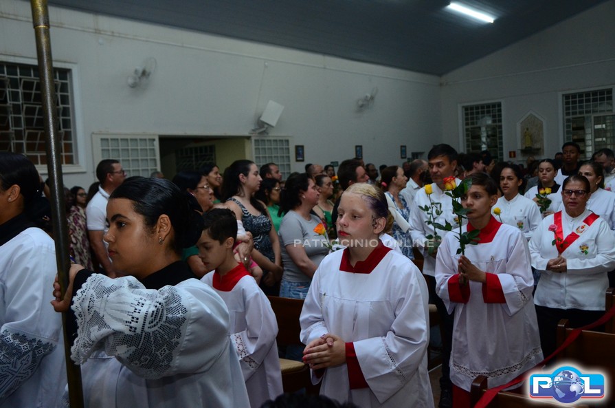 Ponto alto da festa de Santa Terezinha reúne fiéis com Missa e procissão; programação encerra neste domingo: foto 6