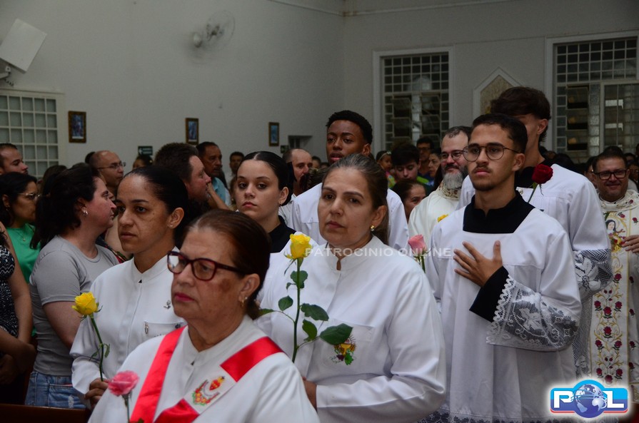 Ponto alto da festa de Santa Terezinha reúne fiéis com Missa e procissão; programação encerra neste domingo: foto 7