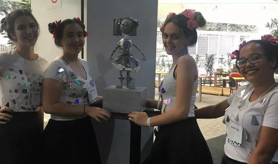 Equipe de robótica do Campus Patrocínio conquista 2º lugar em torneio  internacional