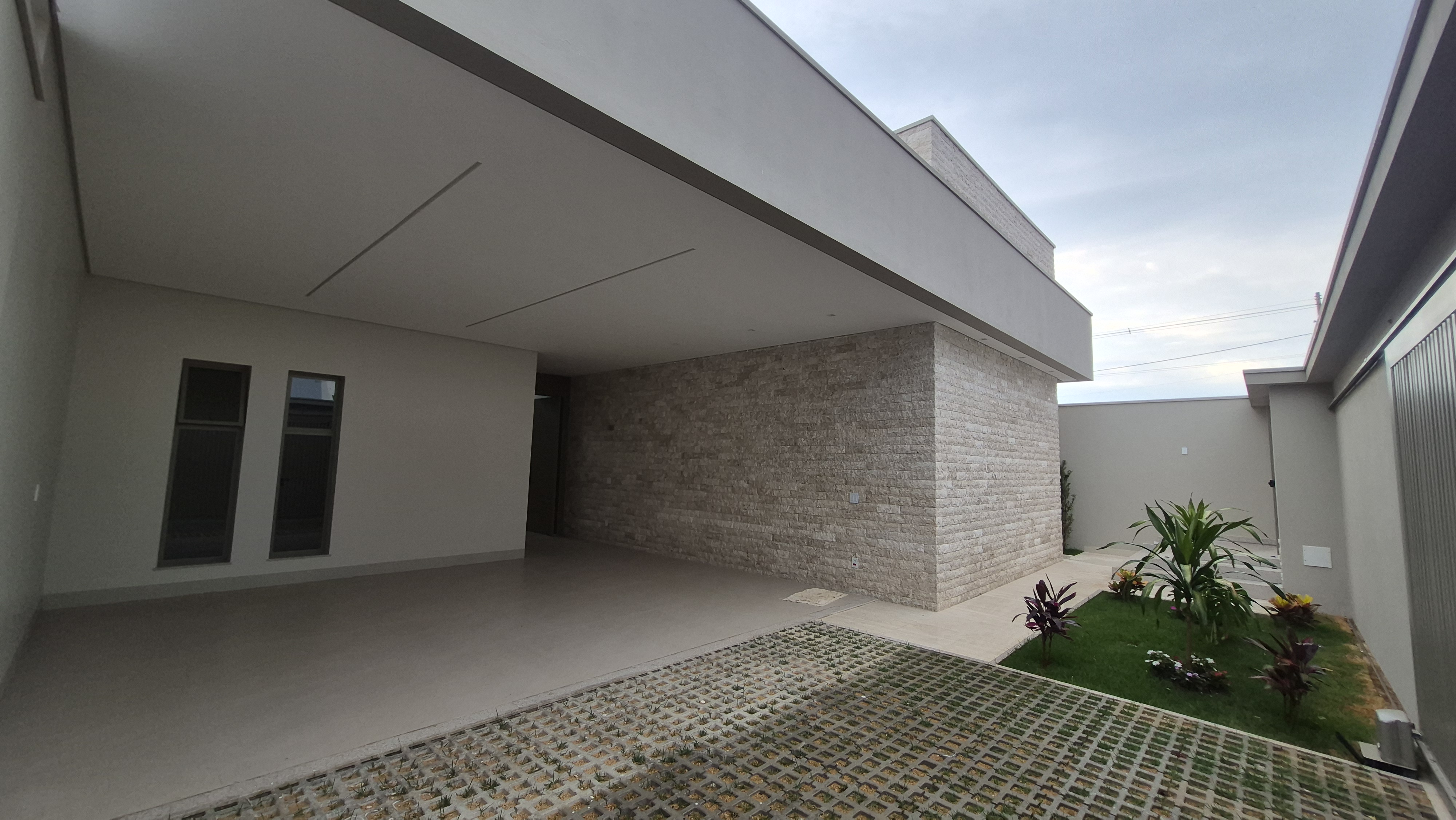 VENDE-SE CASA NO MARTIM GALEGO