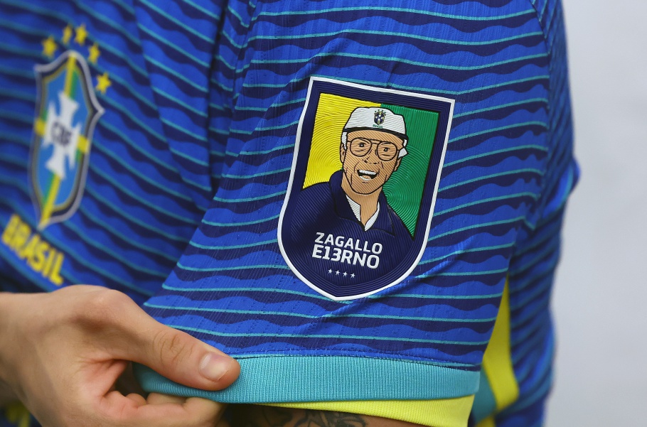 CBF entrará na Justiça contra Umbro por lançar camisa inspirada na seleção  brasileira de 94
